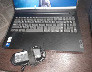 Lenovo V15 Core i5