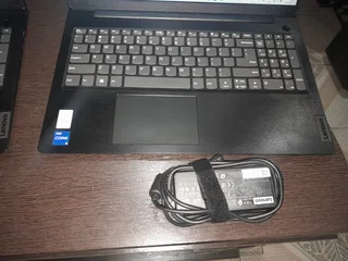 Lenovo V15 Core i5