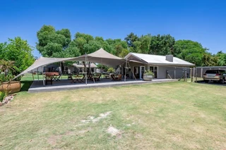 SMALLHOLDING in JOOSTENBERGVLAKTE - B &amp; B &#43;  FUNCTION VENUE..