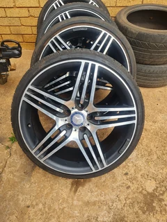 Merc amg 19 inch Car mags