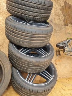 Merc amg 19 inch Car mags