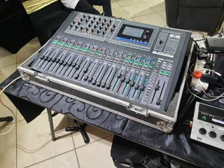 Jbl Qsc Soundcraft Shure Sound Video Photography Led Dance Floor Stage