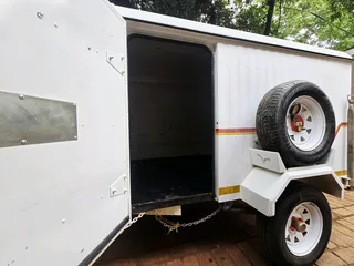 VENTER TRAVELLER SLK BOX TRAILER