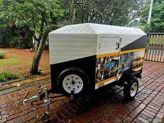 TRAVELLER 7 BOX TRAILER