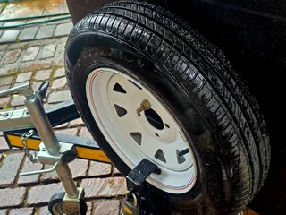 TRAVELLER 7 BOX TRAILER