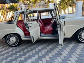1966 Mercedes Benz 230S