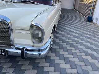 1966 Mercedes Benz 230S