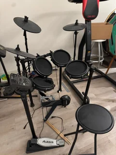 Alesis Nitro Mesh Electronic Drum Set