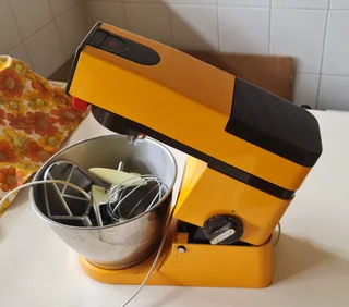 Kenwood Chef with Accessories Attachments A901 Deluxe 2nd