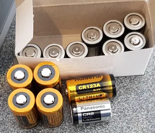 Batteries CR2 and CR123A Lithium New