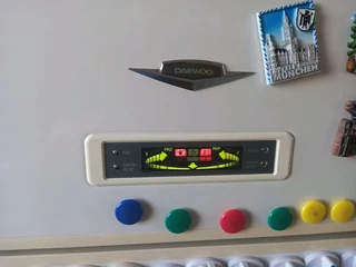 Daewoo Refrigerator With Freezer Compartment