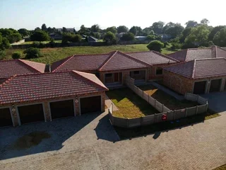 To Let - Sandalwood Estate - 3 Bedrooms 2 Bathrooms Double Garage