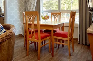 CAPE TOWN: MOUNT SIERRA 2 BEDS 6 SLEEPER; CLOSE TO TOURIST ATTRACTIONS. EXCELLENT LOCATION