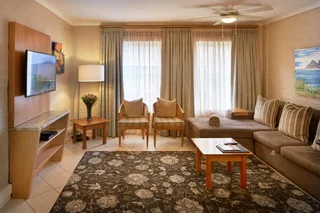 CAPE TOWN: HASTINGS HALL:  2  BEDROOM; 6 SLEEPER EXCELLENT LOCATION. CLOSE TO ALL TOURIST ATTRACTION