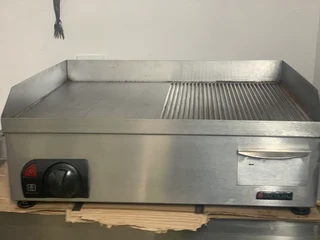 takeaway restaurant equipment, deep sinks stainless steel tables etc call cookie 074.464,5116
