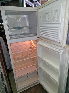 KELVINATOR FRIDGE FREEZER