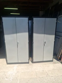 Metal Stationary Cabinets With Keys