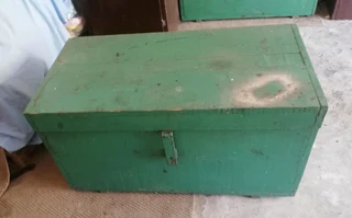 2x Kists for Restoration Project!