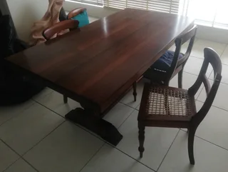 1930&#39;s Beautiful Stink wood Dining-room Table with Riempie Chairs!