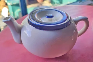 Teapot Bleu de Roi Alfred Meaking