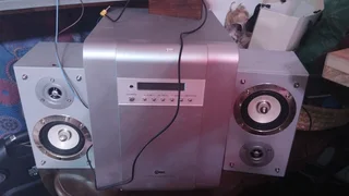 Nice LG sound system with base