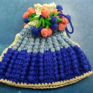 Bakery of Xmas gifts in great condition