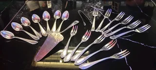 Bakery of Xmas gifts in great condition