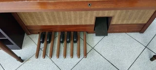 Can you play a Yamaha electric organ