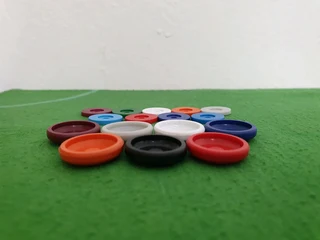Subbuteo PTF Sureshot Bases and Discs