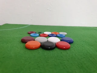 Subbuteo PTF Sureshot Bases and Discs
