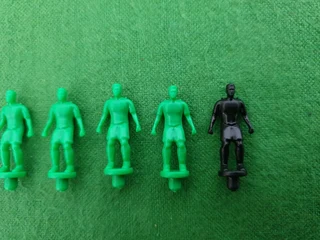 Subbuteo Tchaaa4 Spare Figures Kicking Goalkeepers