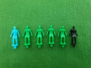 Subbuteo Tchaaa4 Spare Figures Kicking Goalkeepers