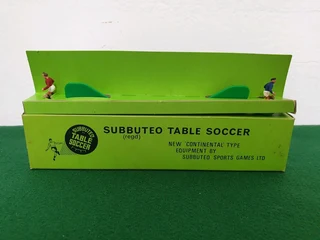 Subbuteo C105 Crouching Goalkeepers Set