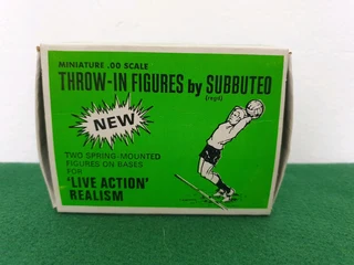 Subbuteo C132 Throw In Figures