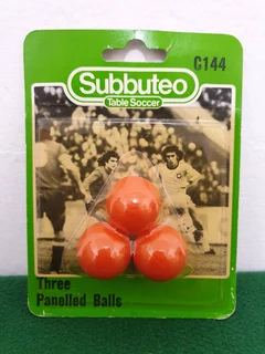 Subbuteo C144 Three Orange Panelled Balls