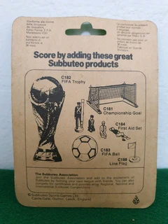 Subbuteo C203 Set Of Two Kicking Goalkeepers