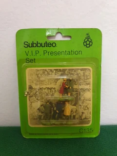 Subbuteo C135 VIP Presentation Set With Trophy