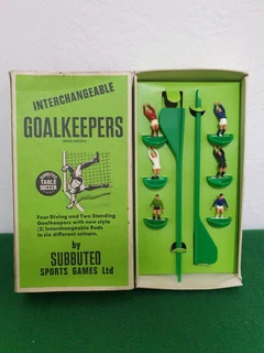 Subbuteo Set C133 Interchangeable Goalkeepers