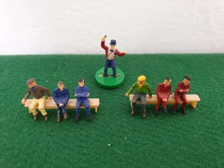 Subbuteo C114 Mascot and Bench Set