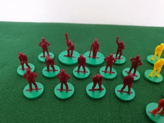 Subbuteo 3 Wicketz Cricket Game Teams Figures