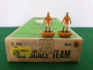 Subbuteo Classic Heavyweight Team Ref 49 Wolverhampton Wanderers Dundee United