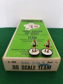 Subbuteo Classic Heavyweight Team Ref 325 Manchester United 2nd Kit