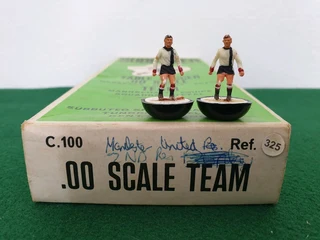 Subbuteo Classic Heavyweight Team Ref 325 Manchester United 2nd Kit