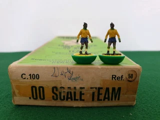 Subbuteo Classic Heavyweight Team Ref 50 Brazil
