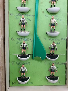 Subbuteo Classic Heavyweight Team Ref 008 Newcastle United