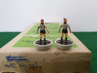 Subbuteo Classic Heavyweight Team Ref 008 Newcastle United