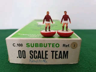 Subbuteo Classic Heavyweight Team Ref 001