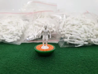 Subbuteo Unpainted 2K4 Table Football Figures