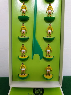 Subbuteo Classic Heavyweight Repainted Team Ref 142 Nantes