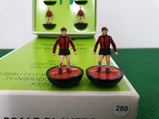 Subbuteo Classic Heavyweight Repainted Team Ref 280 Olhanense